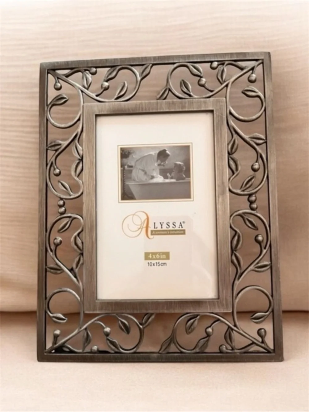 Vintage ornate silver color frame for 4”x6” photo